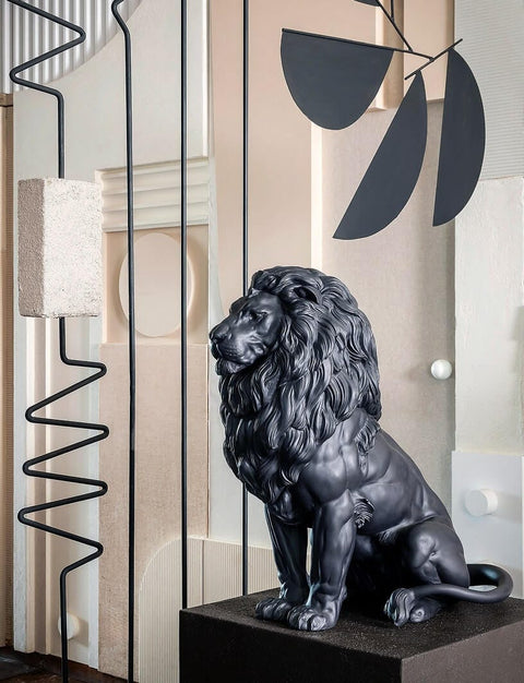 LEONE MAESTOSO 01009778 LLADRO' BLACK