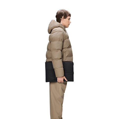 CUSTODIA PUFFER LAPTOP 15/16 16690 RAINS BLACK