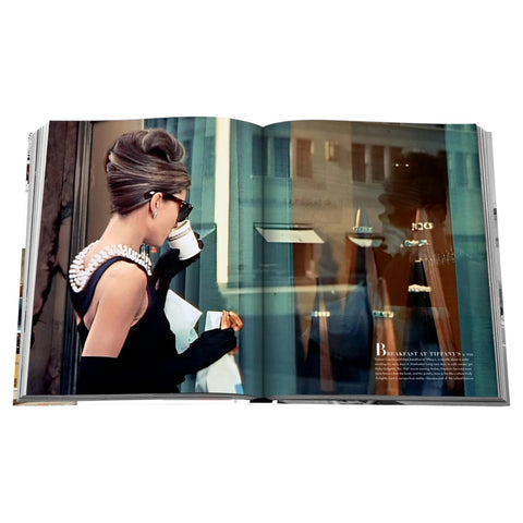 LIBRO 5 TH AVENUE 200 YEARS OF STORIES & LEGENDS ASSOULINE