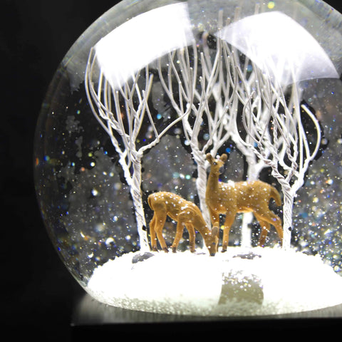 COOL SNOW GLOBE DEER IN WOODS CS122-DEER
