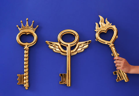 SELETTI PORCELAIN FREEDOM KEY ART 10057