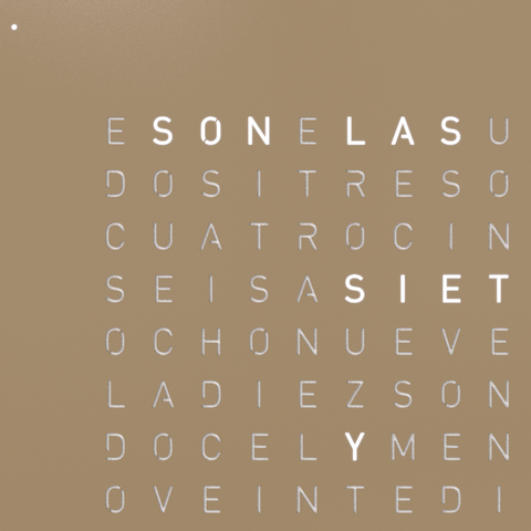 OROLOGIO CLASSIC 45X45 QT4 PANNELLO HAZELNUT QLOCKTWO