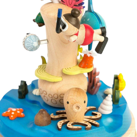 WOODERFUL LIFE MUSIC BOX SNORKELING ON REEF 1033745