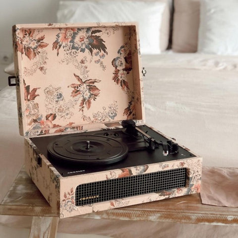 CROSLEY VOYAGER FLORAL TURNTABLE