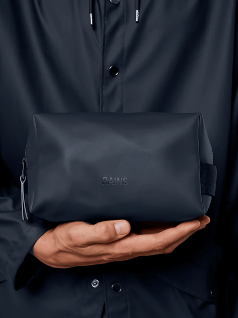 BEAUTY WASH BAG SMALL W3 15580 RAINS NAVY